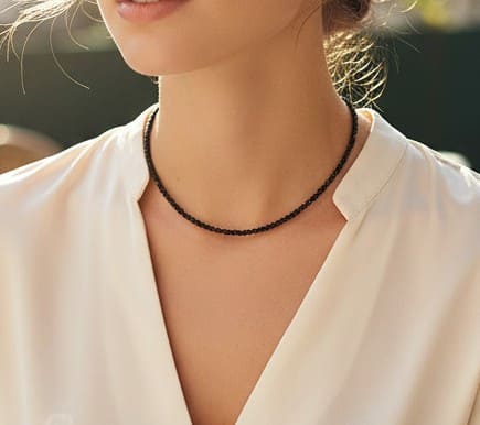 Collier facetté Spinelle Noire