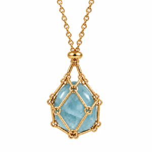 Collier Écrin au trésor doré avec aigue-marine bleu clair sur fond blanc